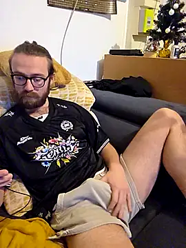 Snapshot of Loopertz chatting on 19, 12, 2025 Loopertz online show from 19, 12, 2025