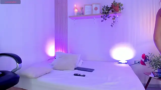 Snapshot of Cristalfoxy_ chatting on 19, 12, 2025 Cristalfoxy online show from 19, 12, 2025