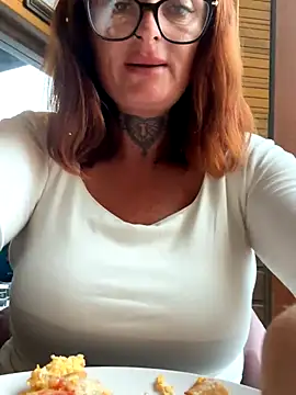 IrishmilfAnna online show from 10, 10, 2025