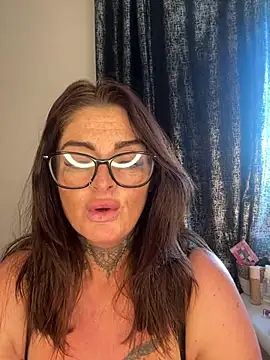 Snapshot of IrishmilfAnna chatting on 24, 4, 2026 IrishmilfAnna online show from 24, 4, 2026