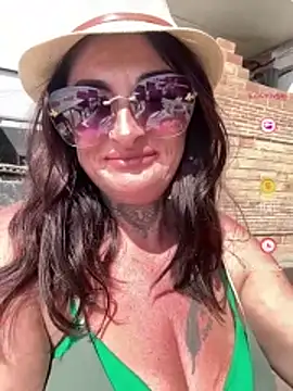 Snapshot of IrishmilfAnna chatting on 18, 5, 2026 IrishmilfAnna online show from 18, 5, 2026
