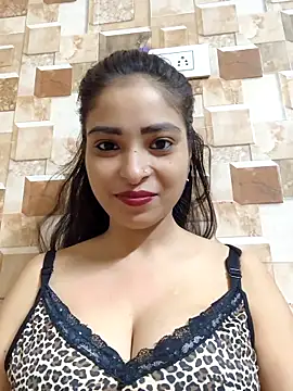 QUEEN-ADITI online show from 8, 10, 2025