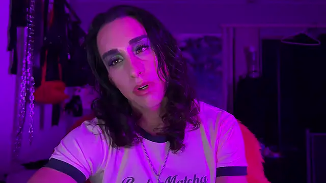 Snapshot of xoFrankie chatting on 25, 10, 2025 xoFrankie online show from 25, 10, 2025