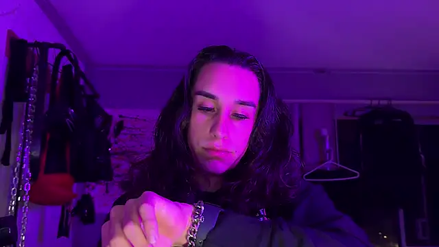 Snapshot of xoFrankie chatting on 29, 10, 2025 xoFrankie online show from 29, 10, 2025