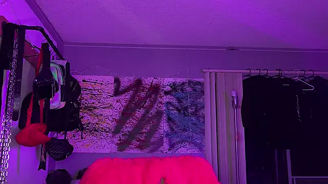 Snapshot of xoFrankie chatting on 14, 11, 2025 xoFrankie online show from 14, 11, 2025