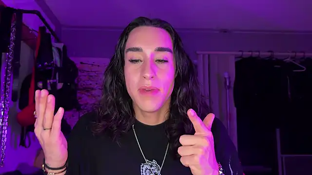 Snapshot of xoFrankie chatting on 15, 11, 2025 xoFrankie online show from 15, 11, 2025