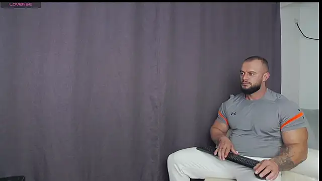 Snapshot of RickyMiami1 chatting on 28, 9, 2025 RickyMiami1 online show from 28, 9, 2025