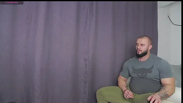 Snapshot of RickyMiami1 chatting on 2, 12, 2025 RickyMiami1 online show from 2, 12, 2025