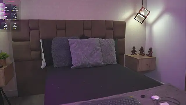 Julieth Rojas online show from 28, 4, 2026