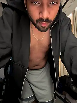 Snapshot of desi_indicoc chatting on 2, 12, 2025 desi indicoc online show from 2, 12, 2025