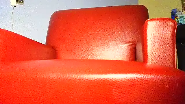 Snapshot of CinnaCakesss chatting on 19, 12, 2025 CinnaCakesss online show from 19, 12, 2025