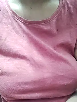 Snapshot of meenu_bhabhi547 chatting on 16, 10, 2025 meenu bhabhi547 online show from 16, 10, 2025