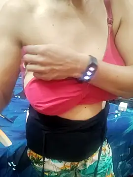 Snapshot of meenu_bhabhi547 chatting on 23, 10, 2025 meenu bhabhi547 online show from 23, 10, 2025