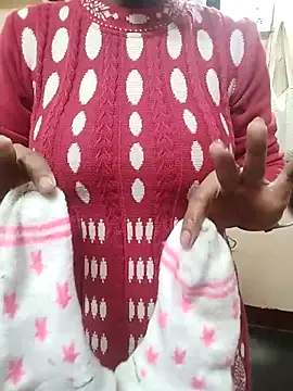 Snapshot of meenu_bhabhi547 chatting on 18, 12, 2025 meenu bhabhi547 online show from 18, 12, 2025