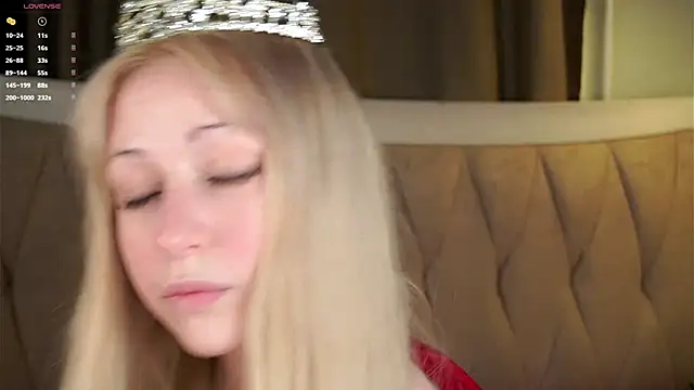 MarciDarugar online show from 4, 12, 2025