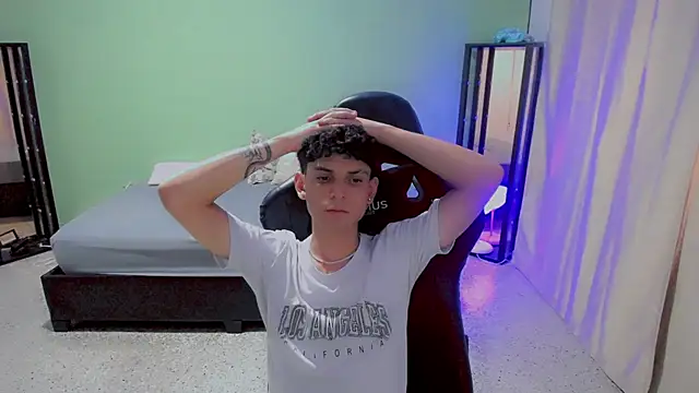 dilan hott  online show from 19, 9, 2025