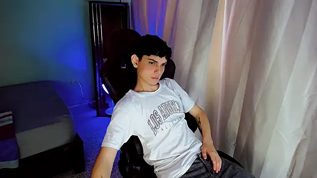 dilan hott  online show from 1, 10, 2025