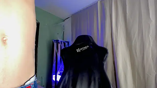 dilan hott  online show from 31, 10, 2025