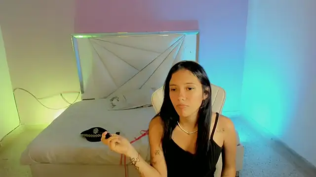 Snapshot of mishel_hott chatting on 15, 9, 2025 mishel hott online show from 15, 9, 2025