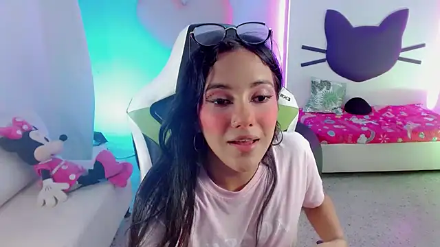 Snapshot of mishel_hott chatting on 19, 9, 2025 mishel hott online show from 19, 9, 2025