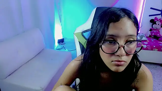 Snapshot of mishel_hott chatting on 14, 10, 2025 mishel hott online show from 14, 10, 2025