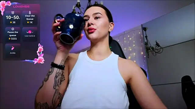 Veronica Larsson online show from 2, 7, 2026