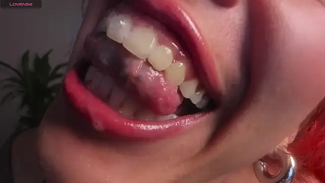 bri von dhara   online show from 14, 10, 2025