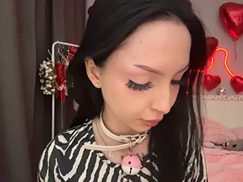 Lina Thornton  online show from 28, 7, 2026