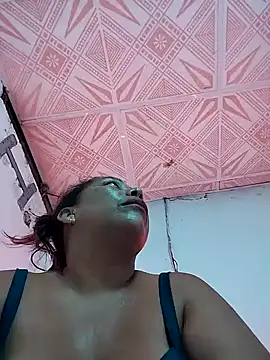 Naomi-Mature online show from 26, 3, 2026