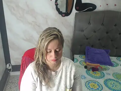 Snapshot of Brenda_bigtitis chatting on 8, 11, 2025 Brenda bigtitis online show from 8, 11, 2025