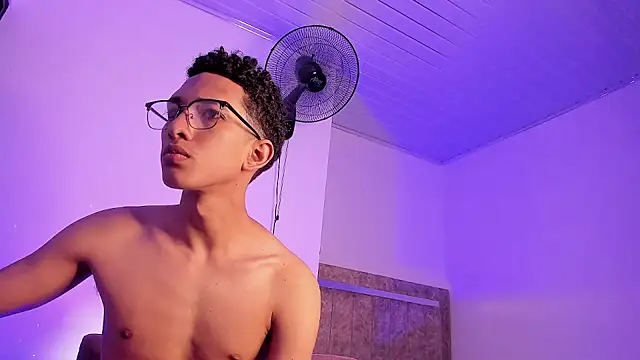 Snapshot of Cj_davis_ chatting on 14, 9, 2025 Cj davis online show from 14, 9, 2025