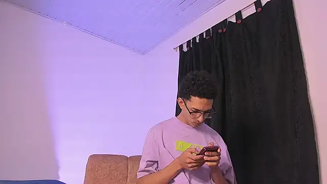 Snapshot of Cj_davis_ chatting on 18, 10, 2025 Cj davis online show from 18, 10, 2025