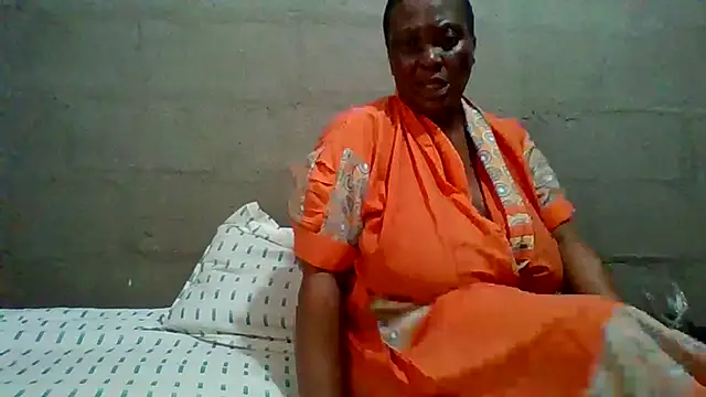 lolla01sweetness online show from 18, 4, 2026