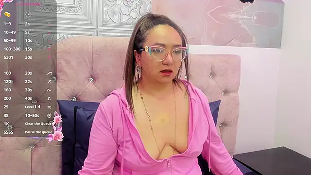 leyla smithh online show from 28, 9, 2025