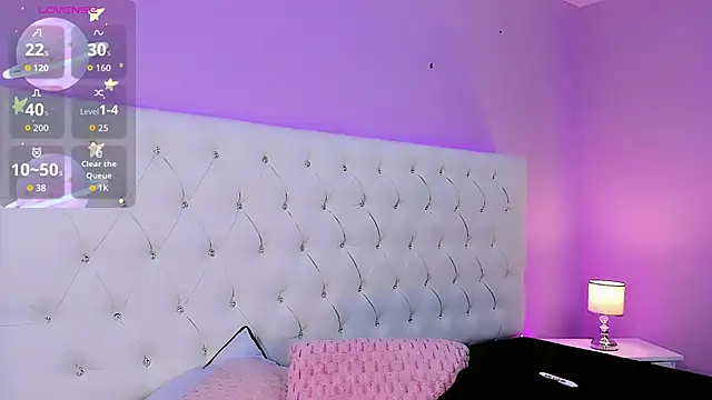 Snapshot of DaniielaV chatting on 19, 9, 2025 DaniielaV online show from 19, 9, 2025