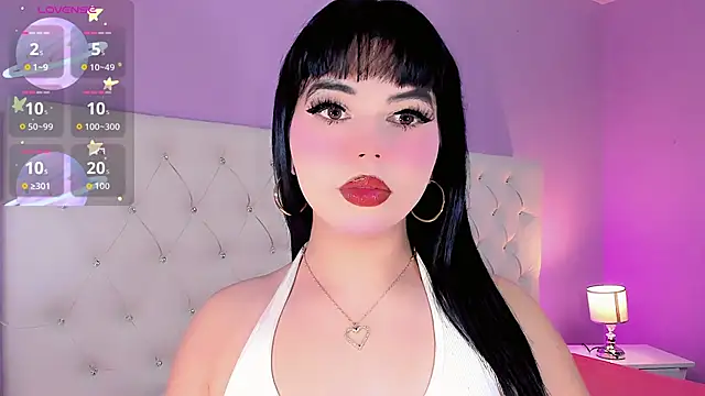 Snapshot of DaniielaV chatting on 23, 10, 2025 DaniielaV online show from 23, 10, 2025