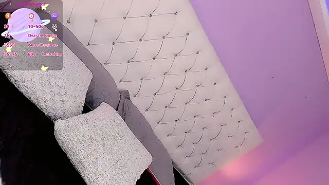 Snapshot of DaniielaV chatting on 2, 12, 2025 DaniielaV online show from 2, 12, 2025