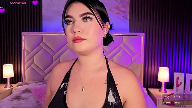 MiaaFarrel online show from 7, 4, 2026