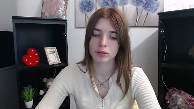 JuiceLips   online show from 27, 10, 2025