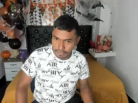 Snapshot of Adam_Morgan2 chatting on 3, 11, 2025 Adam Morgan2 online show from 3, 11, 2025