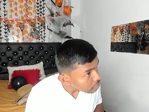 Snapshot of Adam_Morgan2 chatting on 4, 11, 2025 Adam Morgan2 online show from 4, 11, 2025