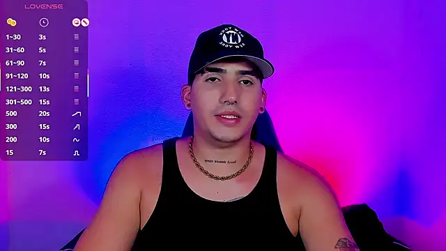 Snapshot of Saturn_boy chatting on 8, 11, 2025 Saturn boy online show from 8, 11, 2025