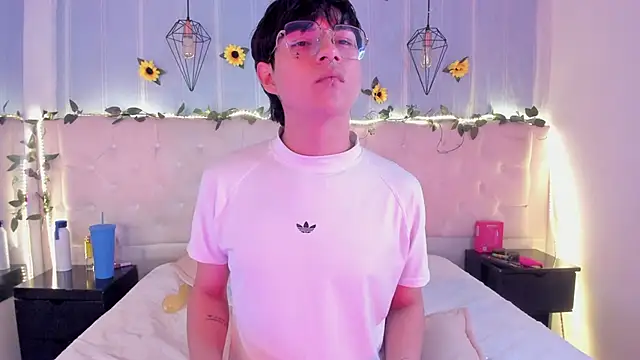 AleAurarashi online show from 7, 10, 2025