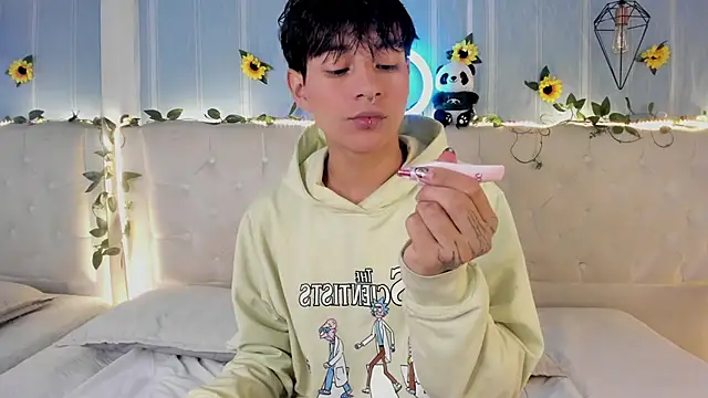 AleAurarashi online show from 1, 12, 2025