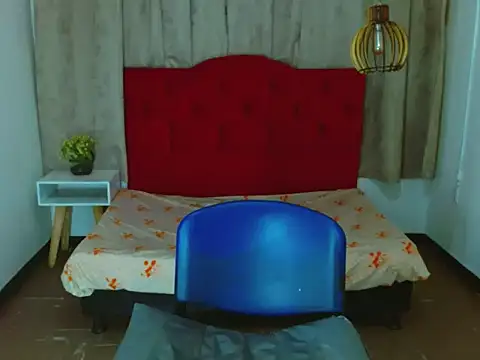 Snapshot of luisa__torres chatting on 14, 9, 2025 luisa torres online show from 14, 9, 2025