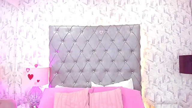 Snapshot of ScarletMore chatting on 9, 3, 2026 ScarletMore online show from 9, 3, 2026
