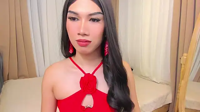 Snapshot of MaxCollins chatting on 4, 12, 2025 MaxCollins online show from 4, 12, 2025