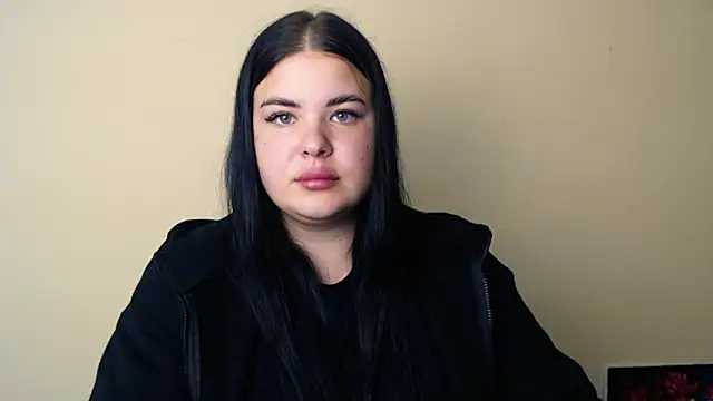 Snapshot of _Trisha_li chatting on 8, 10, 2025 Trisha li online show from 8, 10, 2025