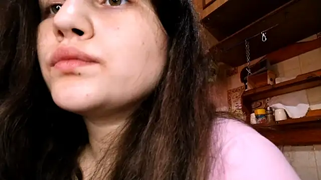 DierdreCousineau online show from 30, 10, 2025