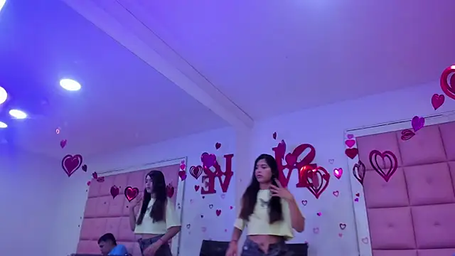 Snapshot of Aliss_Aron chatting on 16, 2, 2026 Aliss Aron online show from 16, 2, 2026